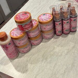 Tree Hut Merry Mint & Mistletoe Bath & Body Set